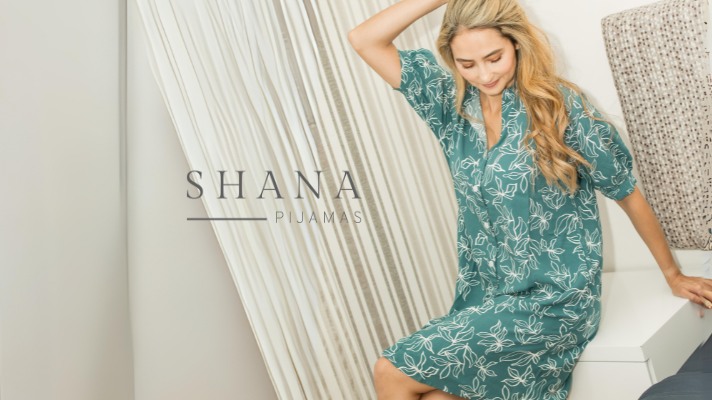 modelo vistiendo batola de mujer de Shana Pijamas
